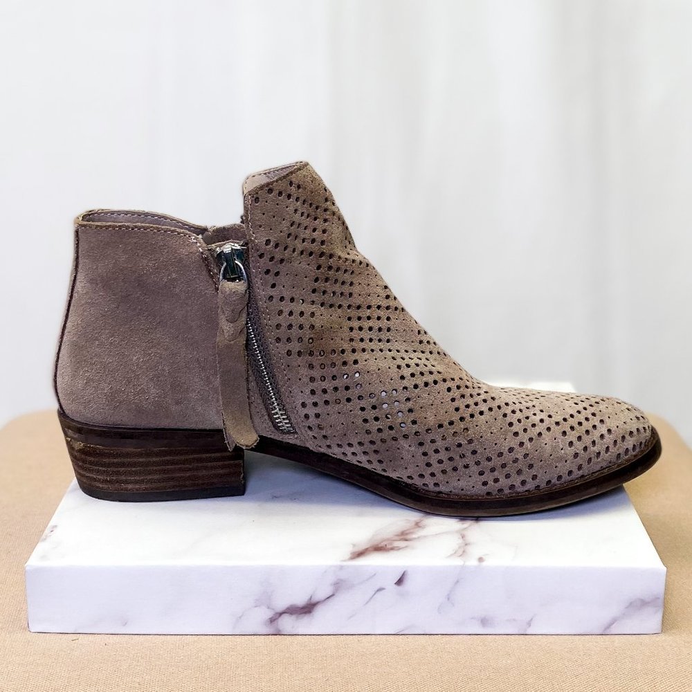 Cottagecore Shoes DOLCE VITA Womens Tan Suede Sofie Zipper Ankle Boots